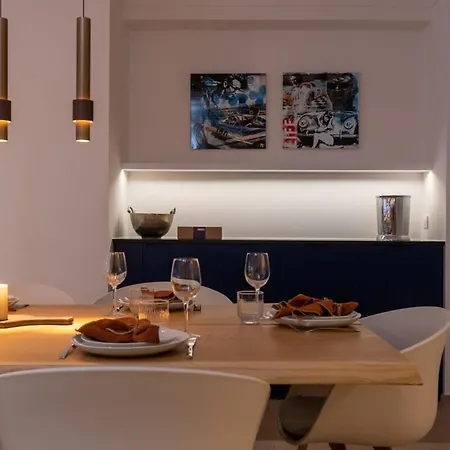 Huswell - Spacious With Parking On Prime Location Appartement