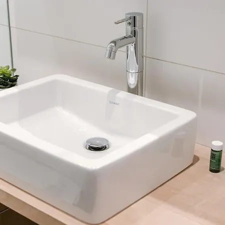 Appartement Huswell - Spacious With Parking On Prime Location