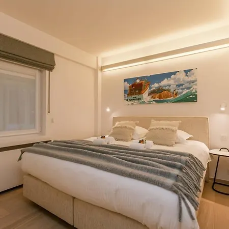 Huswell - Spacious With Parking On Prime Location * Knokke-Heist