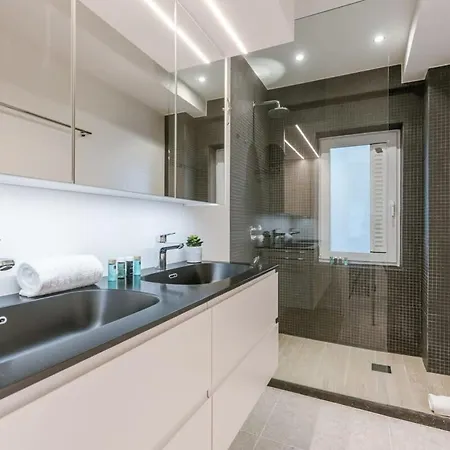 Appartement Huswell - Spacious With Parking On Prime Location